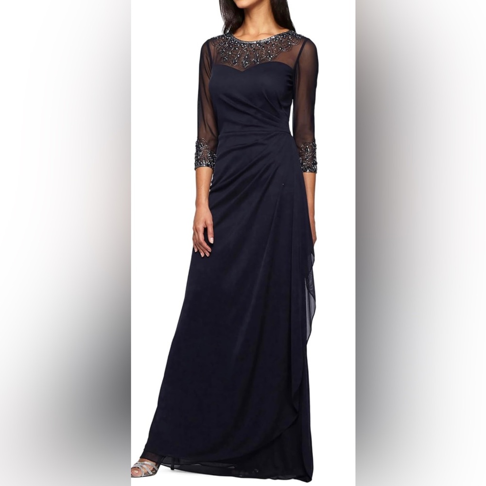Elegant Blue Ruched Gown with Crew Neck and 3/4 Sleeves